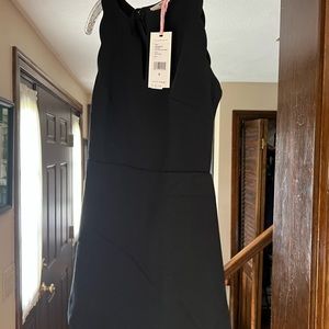 Vineyard Vines new size 6 color black dress